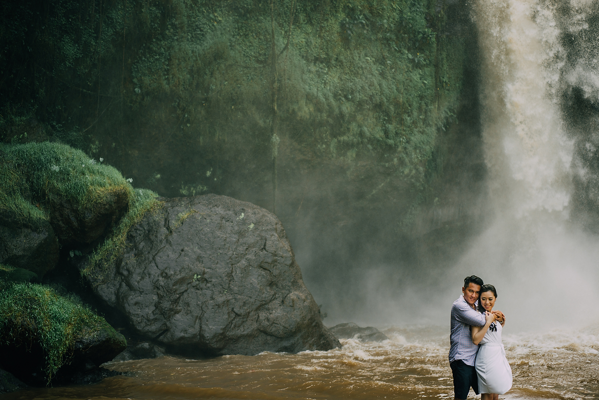 prewedding-engagement-diktatphotograpgy-preweddinginbali-tegalalang-ubud-tegenungun-airterjun-jimbaran-35