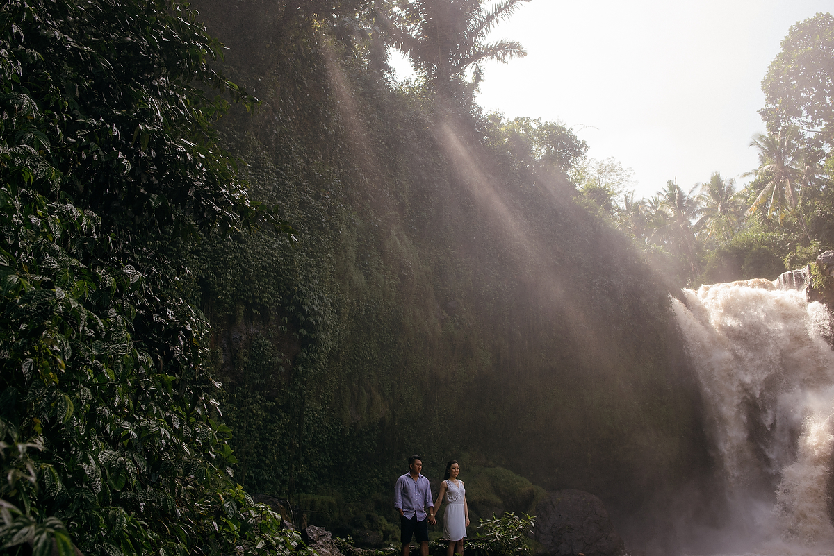 prewedding-engagement-diktatphotograpgy-preweddinginbali-tegalalang-ubud-tegenungun-airterjun-jimbaran-36