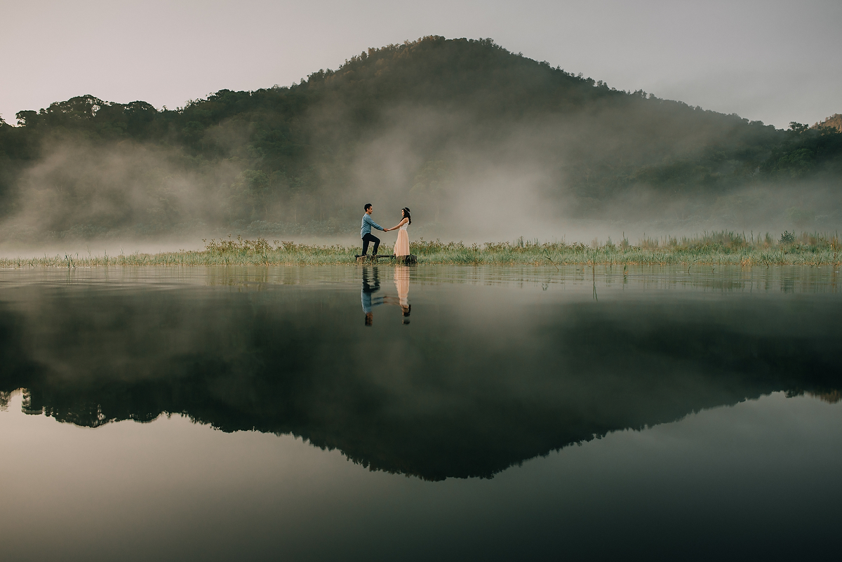 preweddinginbali-engagementinbali-tamblingan-canggu-diktatphotography-10