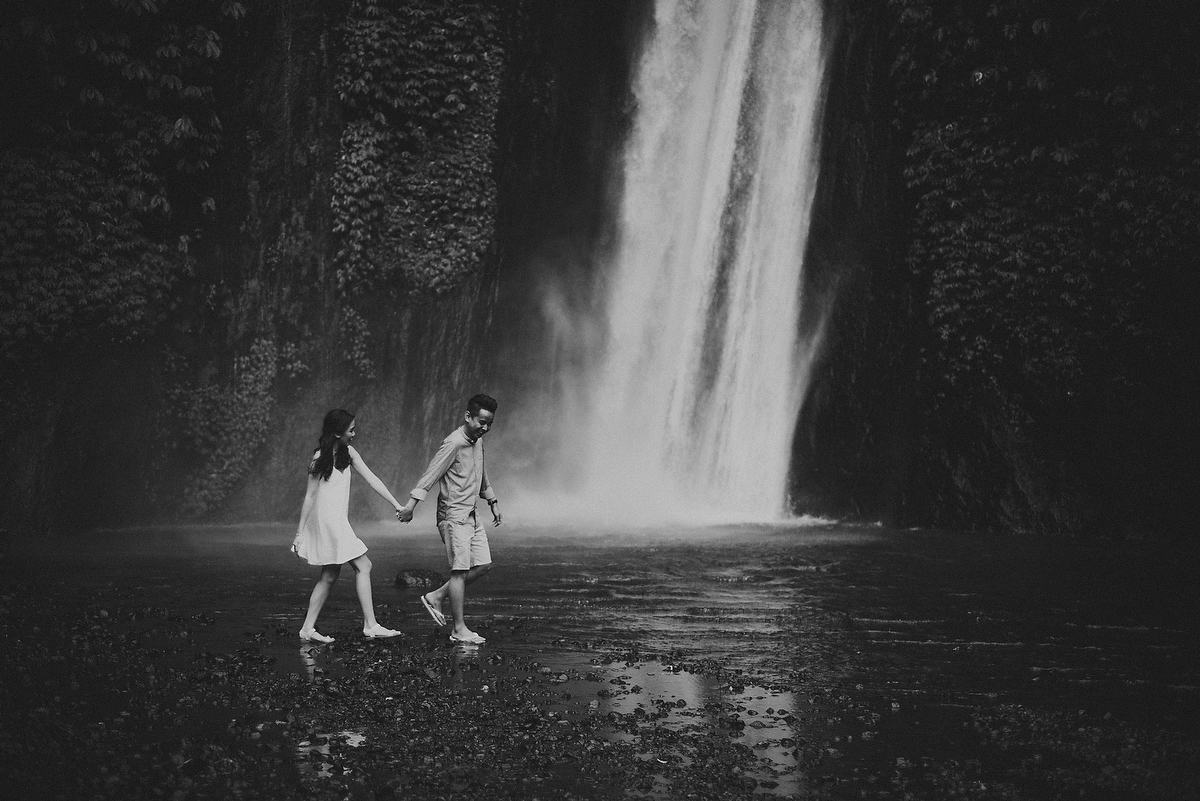 preweddinginbali-engagementinbali-tamblingan-canggu-diktatphotography-18