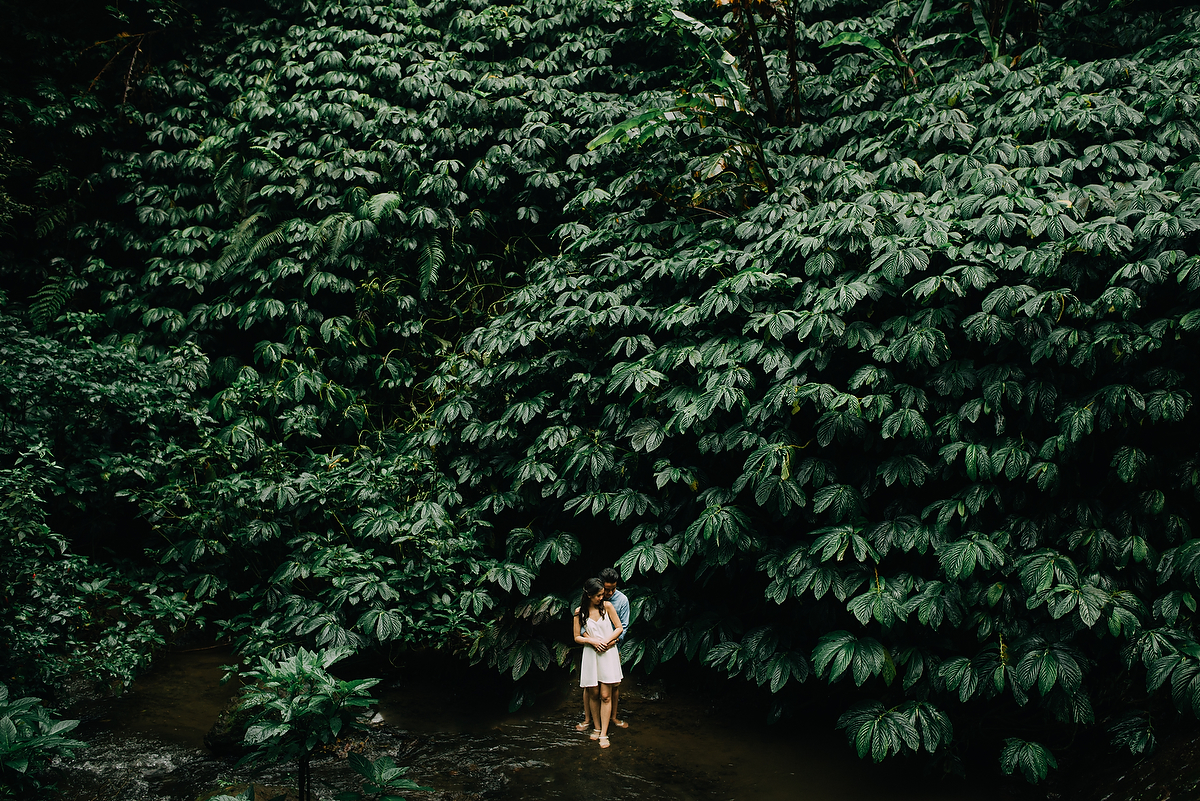 preweddinginbali-engagementinbali-tamblingan-canggu-diktatphotography-21