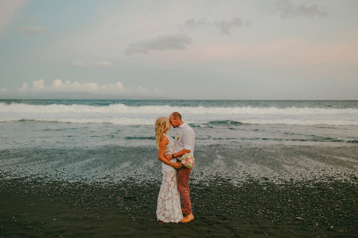 bali wedding destination-wedding in bali - bali photographer - komune beach club - profesional bali wedding photographer - diktatphotography - Jess & Craig - 85