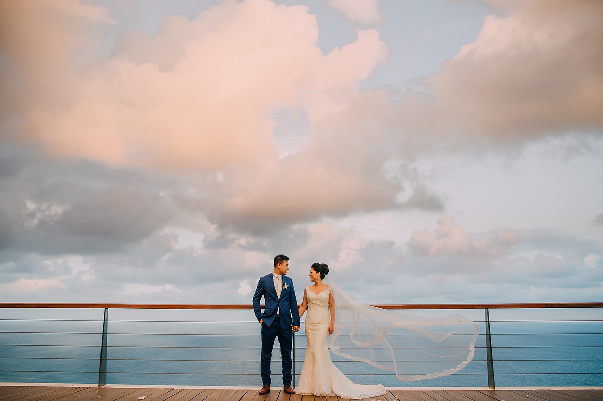 wedding-aprilia-chris-theedge-uluwatu-diktatphotography-weddinginbali-weddingdestination-77