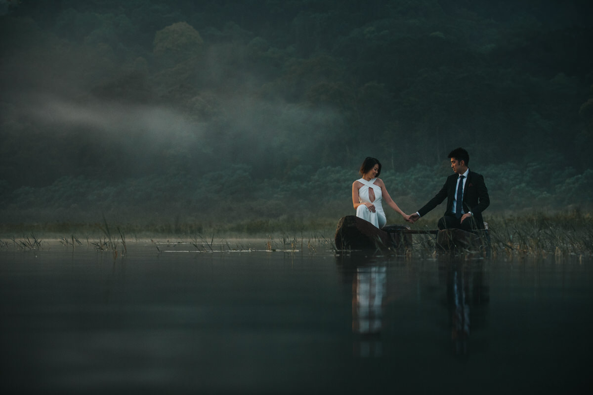 bali engagement destination-prewedding in bali - bali photographer - lake tamblingan - mount batur - profesional bali wedding photographer - diktatphotography - H&Z prewedding - 20