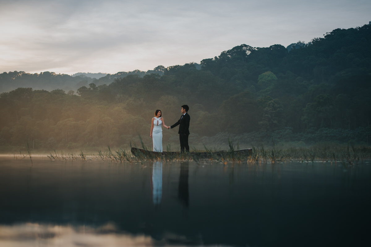 bali engagement destination-prewedding in bali - bali photographer - lake tamblingan - mount batur - profesional bali wedding photographer - diktatphotography - H&Z prewedding - 21