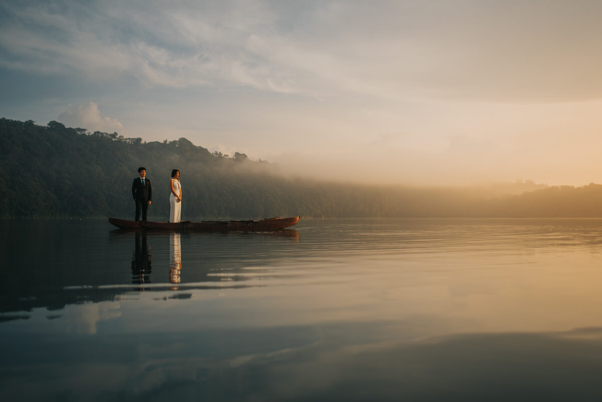 bali engagement destination-prewedding in bali - bali photographer - lake tamblingan - mount batur - profesional bali wedding photographer - diktatphotography - H&Z prewedding - 26