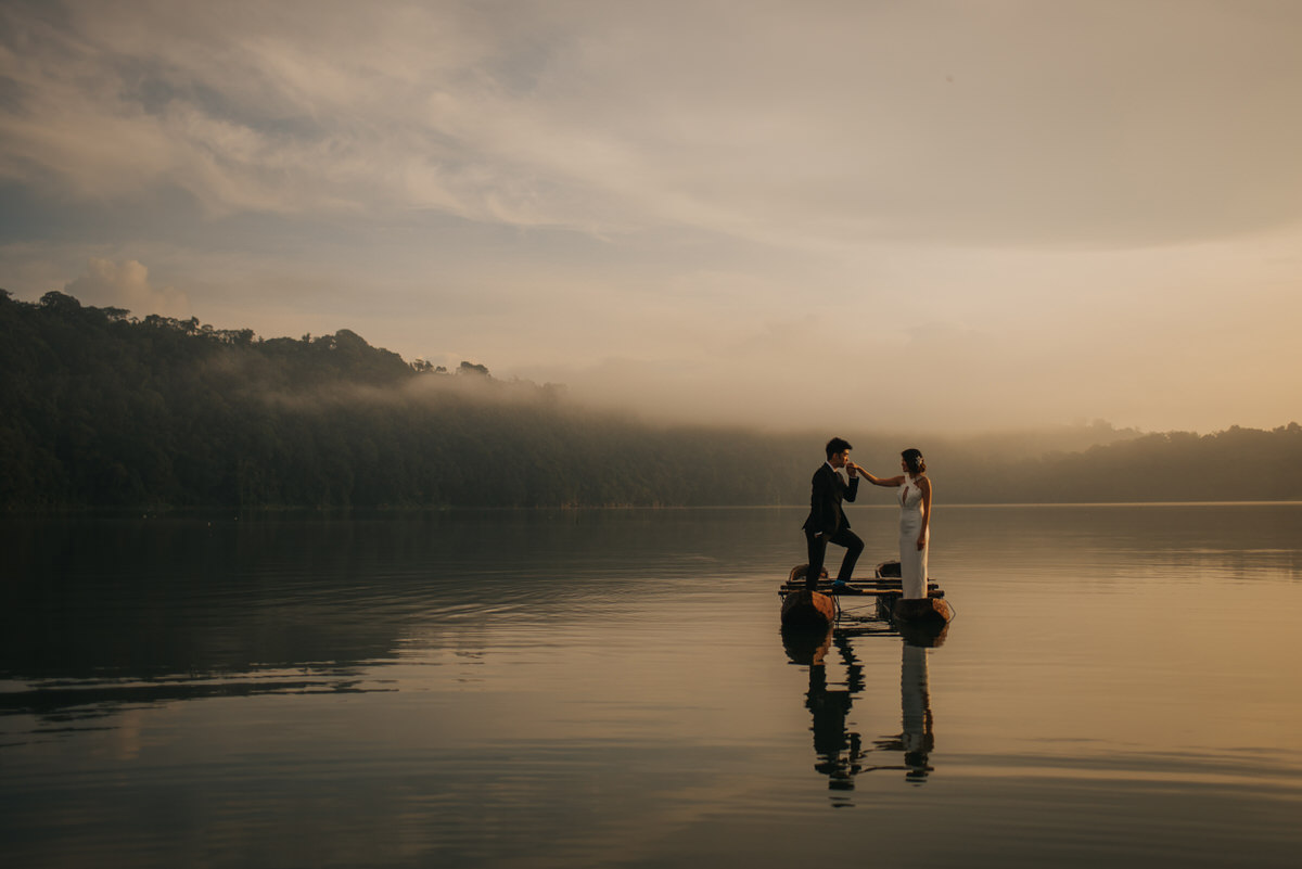 bali engagement destination-prewedding in bali - bali photographer - lake tamblingan - mount batur - profesional bali wedding photographer - diktatphotography - H&Z prewedding - 27