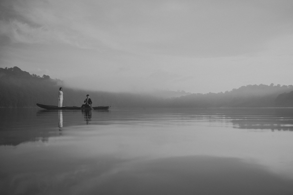 bali engagement destination-prewedding in bali - bali photographer - lake tamblingan - mount batur - profesional bali wedding photographer - diktatphotography - H&Z prewedding - 28