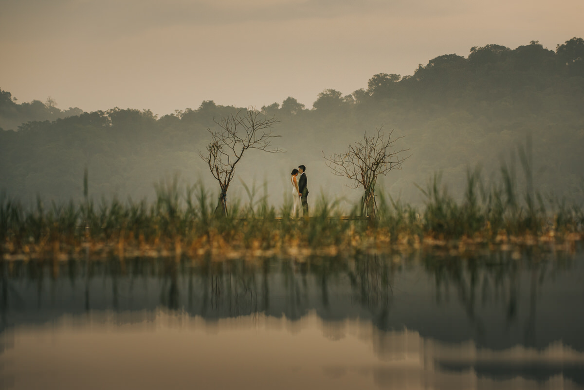 bali engagement destination-prewedding in bali - bali photographer - lake tamblingan - mount batur - profesional bali wedding photographer - diktatphotography - H&Z prewedding - 31