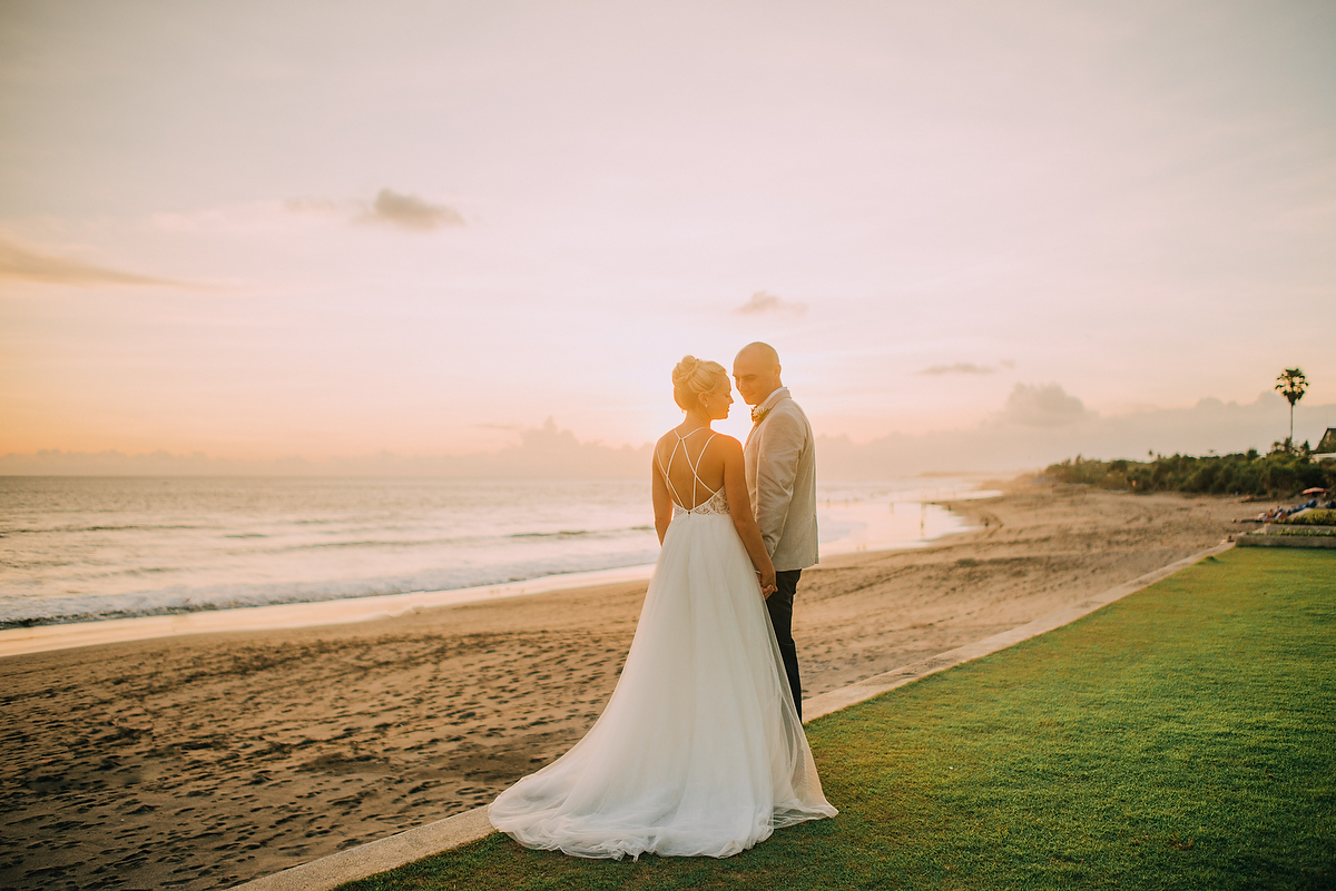 diktatphotography-weddinginsemarabeachhouse-canggu-bali-baliweddingdestination-weddinginbali-baliweddingphotographer-100