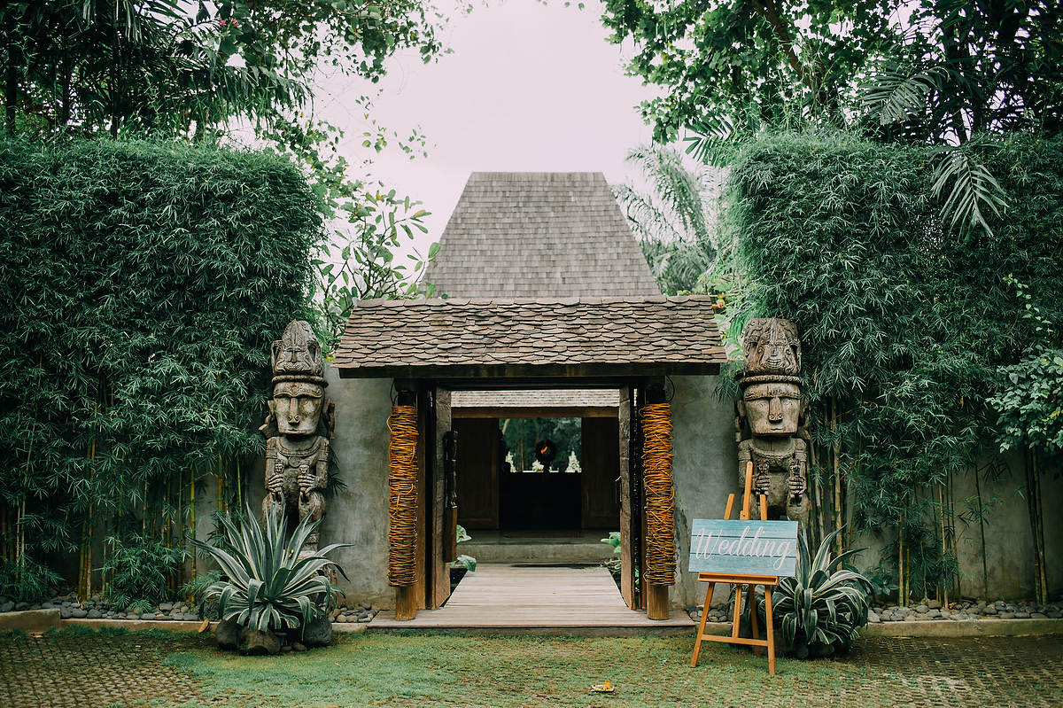 weddingday-baliweddingphotographer-BaliEthnicvilla-canggu-diktatphotography-weddinginbali-weddingdestination-38