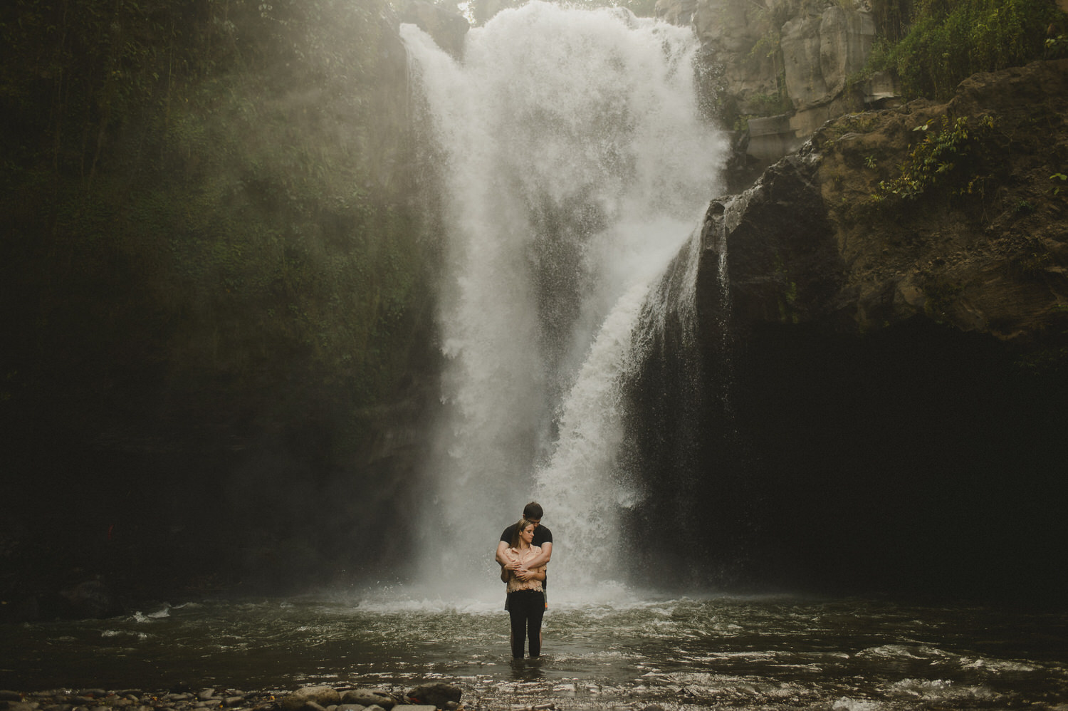 bali-wedding-destination-wedding-in-bali-bali-photographer-pantai-purnama-ubud-wedding-profesional-bali-wedding-photographer-diktatphotography-vania-pedro-42