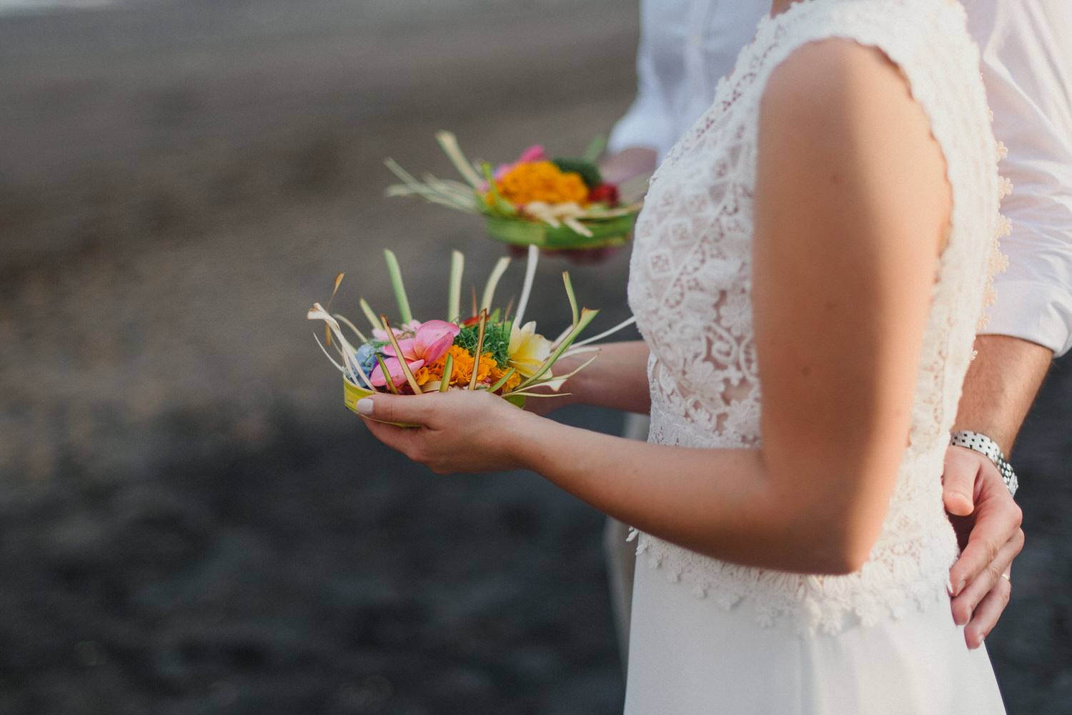 bali-wedding-destination-wedding-in-bali-bali-photographer-pantai-purnama-ubud-wedding-profesional-bali-wedding-photographer-diktatphotography-vania-pedro-86