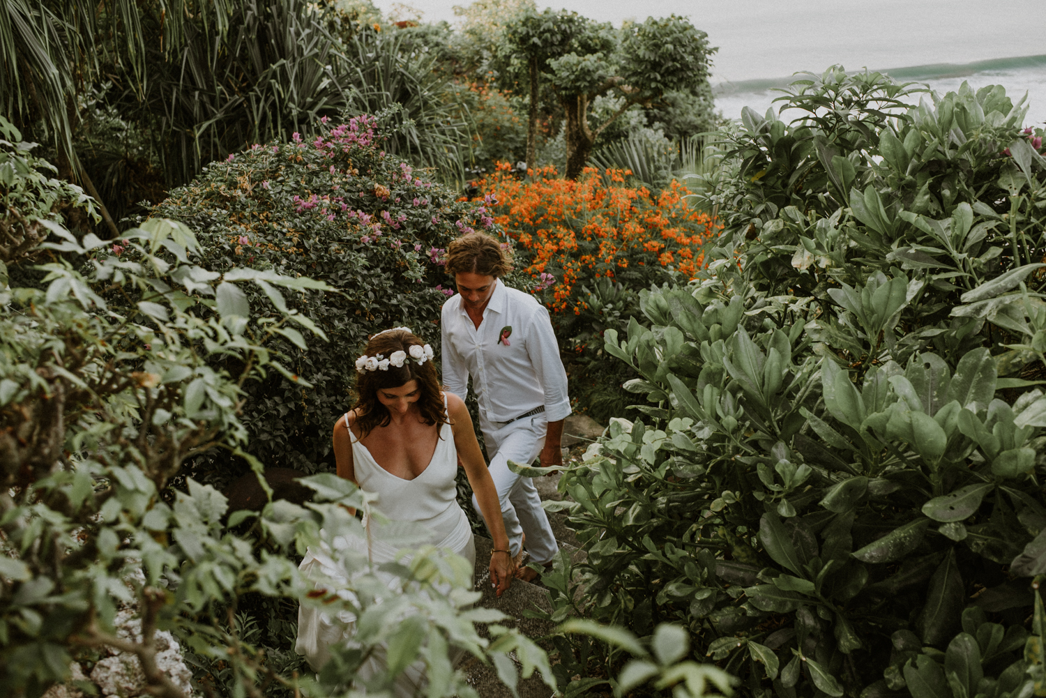 baliweddingdestination-weddinginbali-baliweddingphotographer-diktatphotography-bayuhsabbha-uluwatu-bali-68