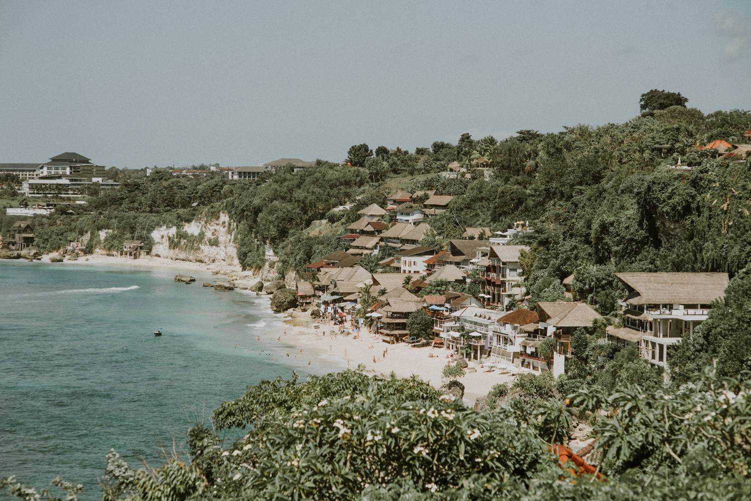 baliweddingdestination-weddinginbali-baliweddingphotographer-diktatphotography-bayuhsabbha-uluwatu-bali-9