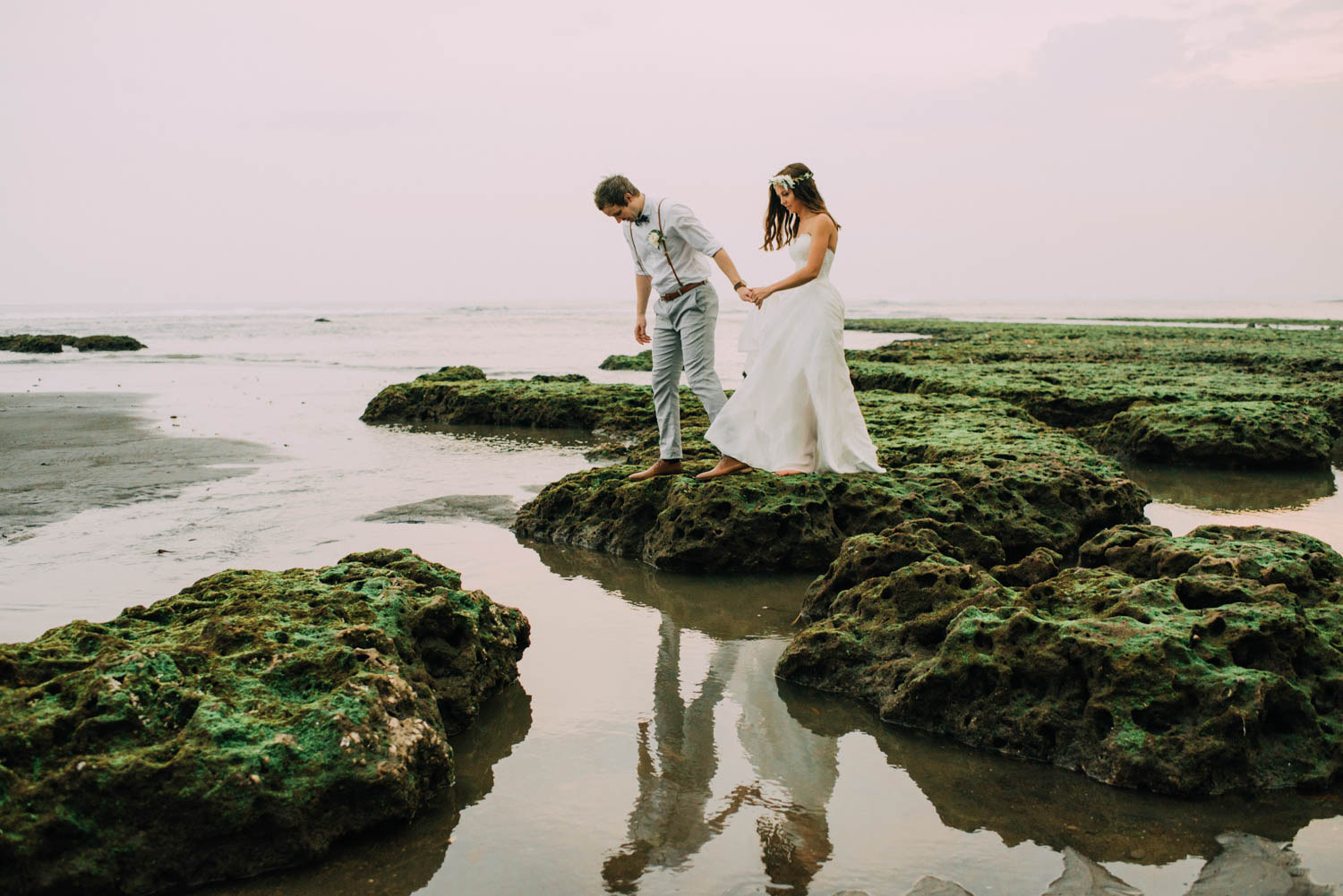 baliwedding-destination-diktatphotography-weddinginbali-baliweddingphotographer-villapusphapuri-91